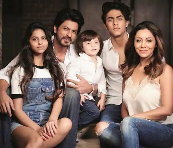 Aryan-Khan-Family pic